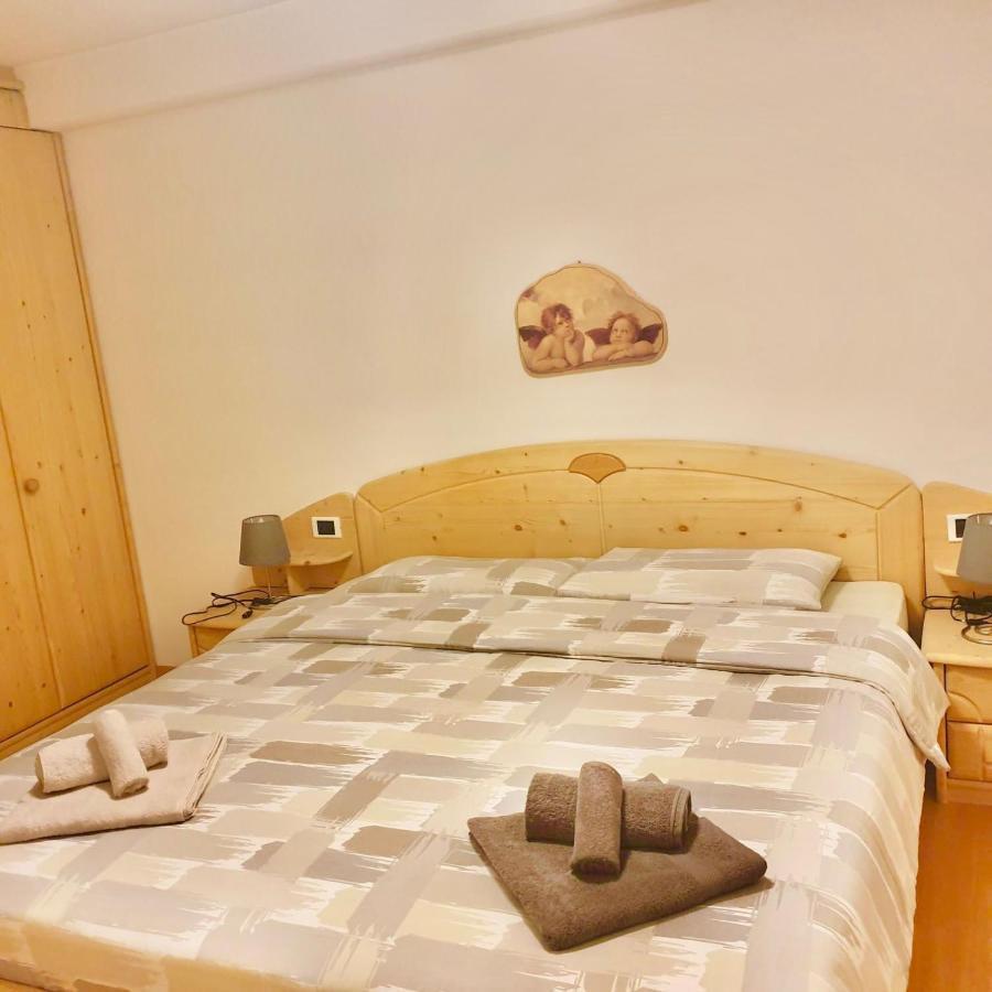 P&F Apartment Urtijëi Buitenkant foto